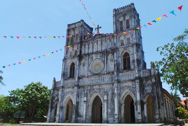 nhà thờ mằng lăng